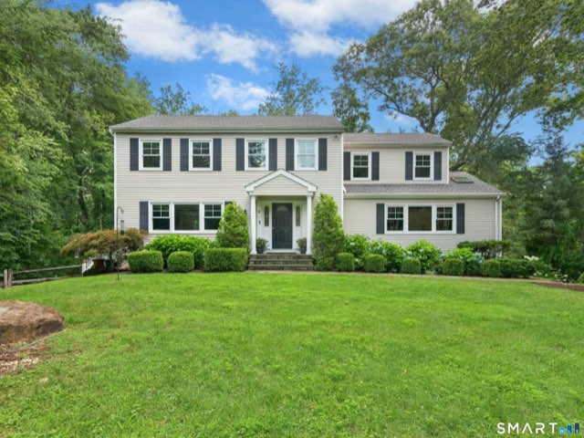 9 Nursery Court, Norwalk