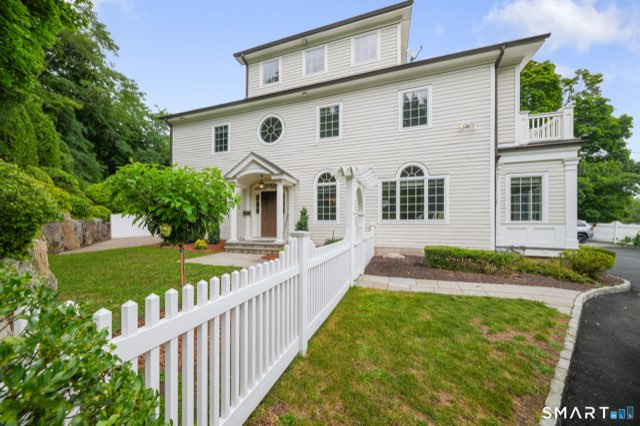 80 East Putnam Avenue, Greenwich