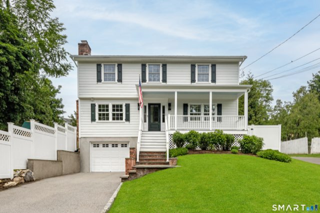105 Rose Lane, Darien