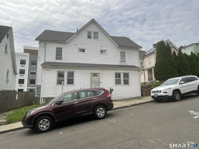 16 Greenwood Hill Street, Stamford