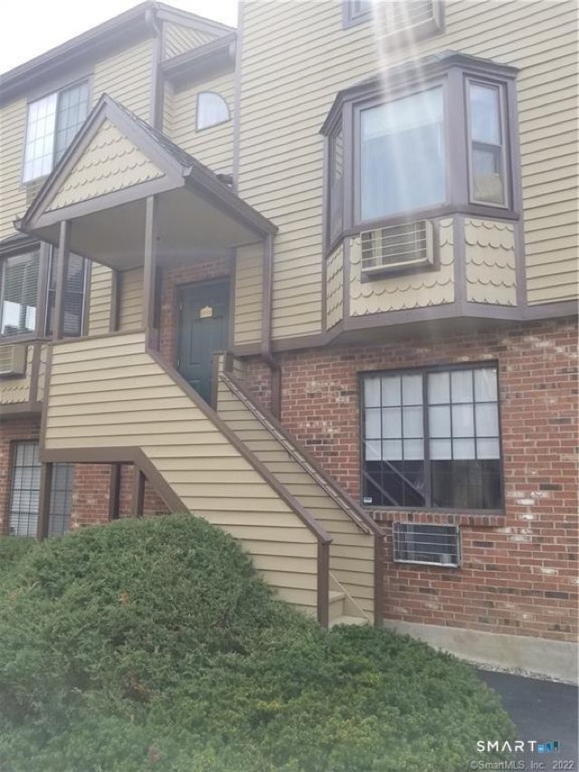8 Oakwood Avenue, Norwalk