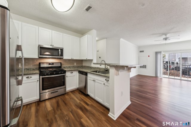 23 River Road, Wilton