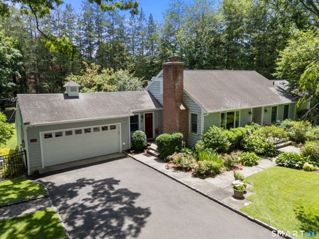 21 Hampton Lane, New Canaan