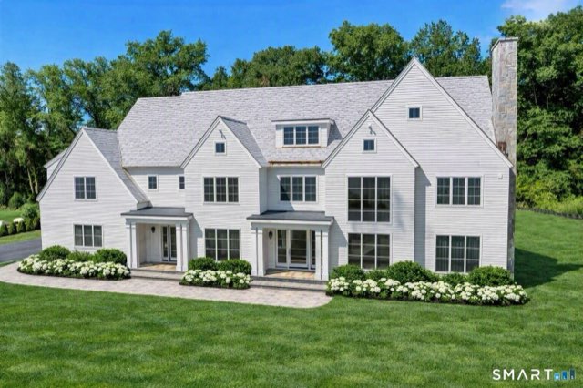21 Sturges Commons, Westport