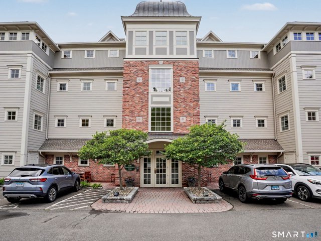 136 East Avenue, Norwalk