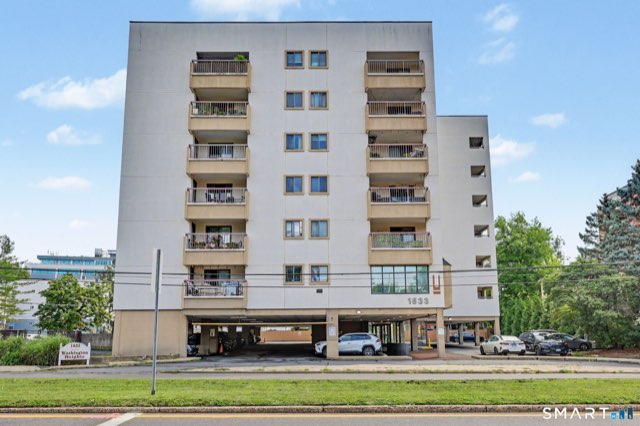 1633 Washington Boulevard, Stamford