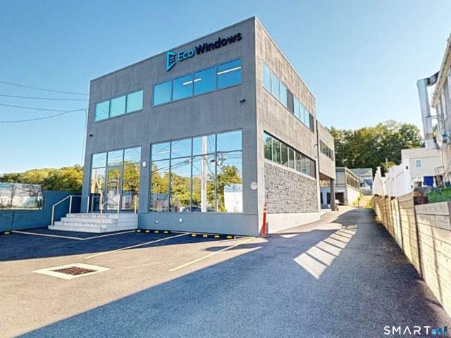 270 Main Avenue, Norwalk