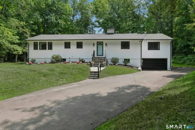 24 Smoke Hill Drive, Stamford