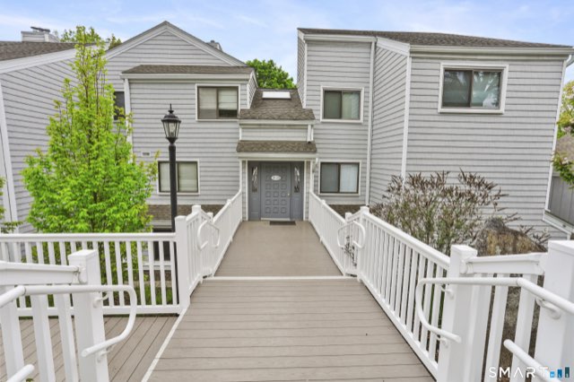 22 Rowayton Woods Drive, Norwalk
