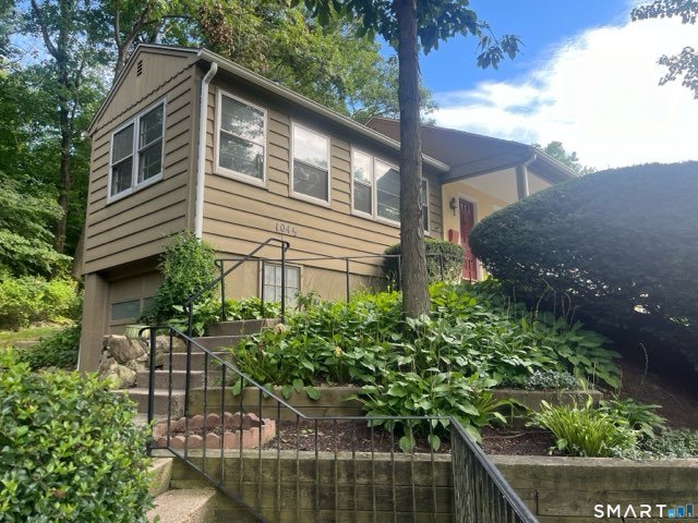104 1/2 Ledgebrook Drive, Norwalk