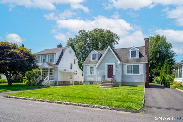 7 Hadik Parkway, Norwalk
