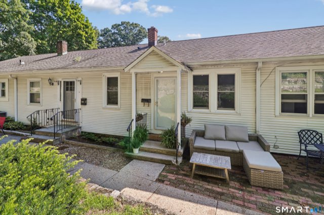 12 Husted Lane, New Canaan