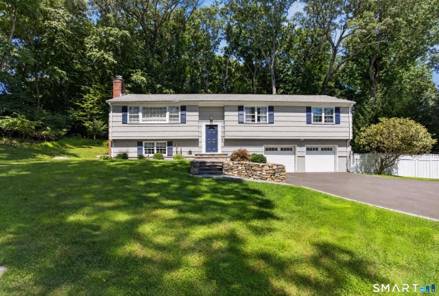 28 Silent Grove, Westport
