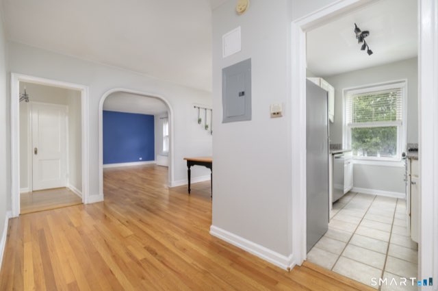 136 Woodside Green, Stamford