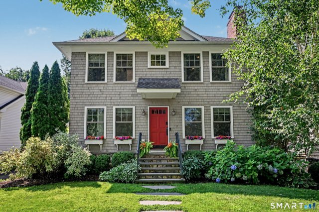 16 Dale Drive, Greenwich