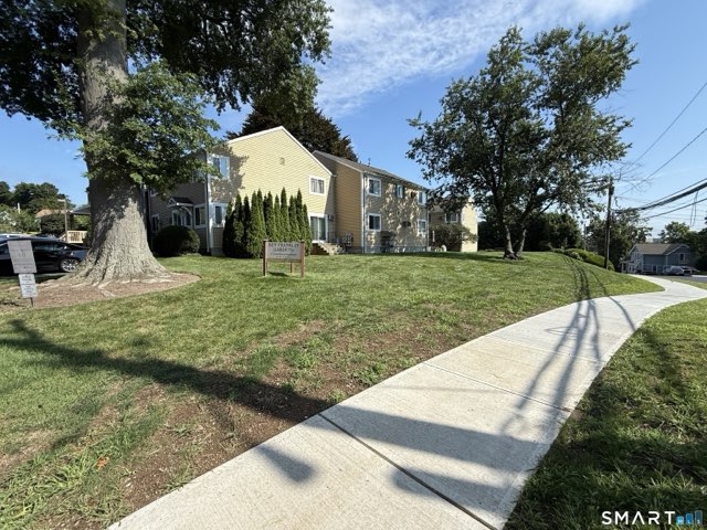 135 Flax Hill Road, Norwalk