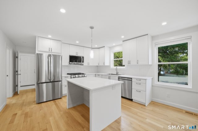 68 Gregory Boulevard, Norwalk