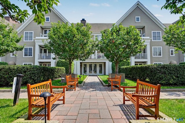77 Havemeyer Lane, Stamford