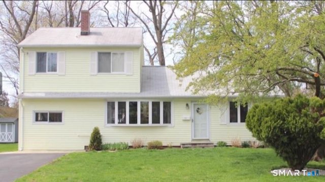 61 Kenilworth Drive West, Stamford