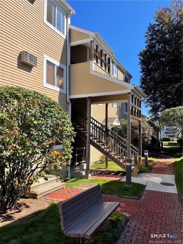 135 Flax Hill Road, Norwalk