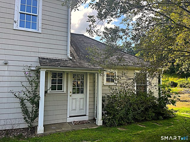 94 Honey Hill Road, Wilton