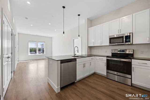 10a Willard Road, Norwalk