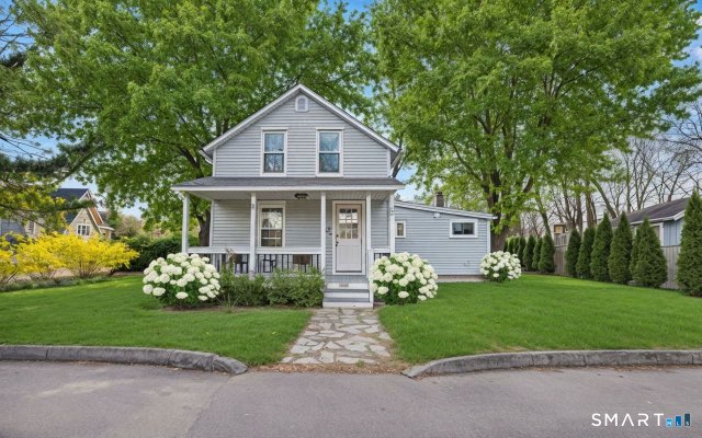 53 Maple Street, Darien