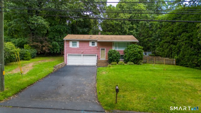 50 Creeping Hemlock Drive, Norwalk