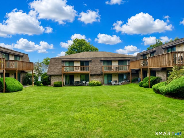 180 Colonial Road, Stamford