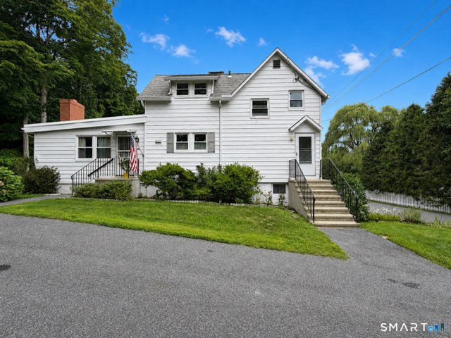 172 Heritage Hill Road, New Canaan