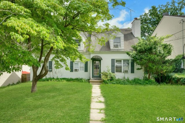 114 Pine Hill Avenue, Stamford