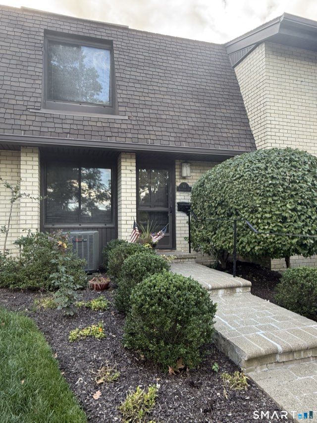 83 Courtland Avenue, Stamford