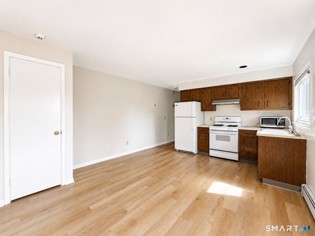 124 Lawn Avenue, Stamford