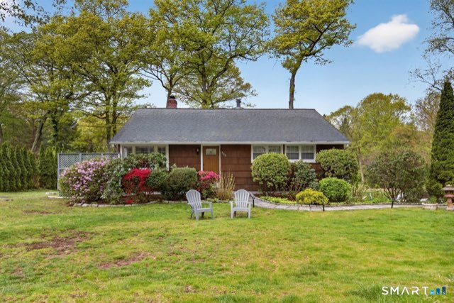 131 Clay Hill Road, Stamford