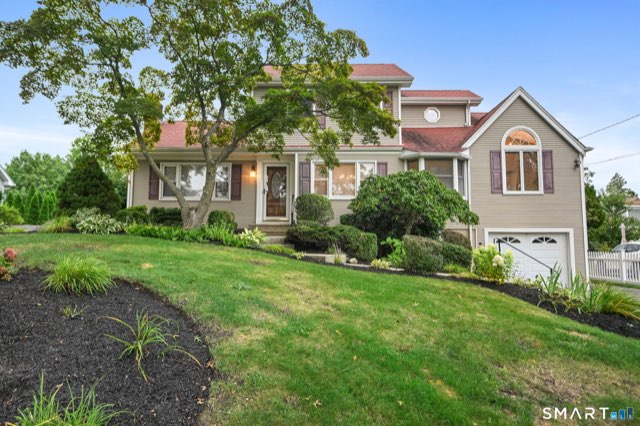 18 Windy Knolls, Greenwich