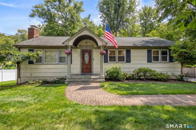52 Devils Garden Road, Norwalk