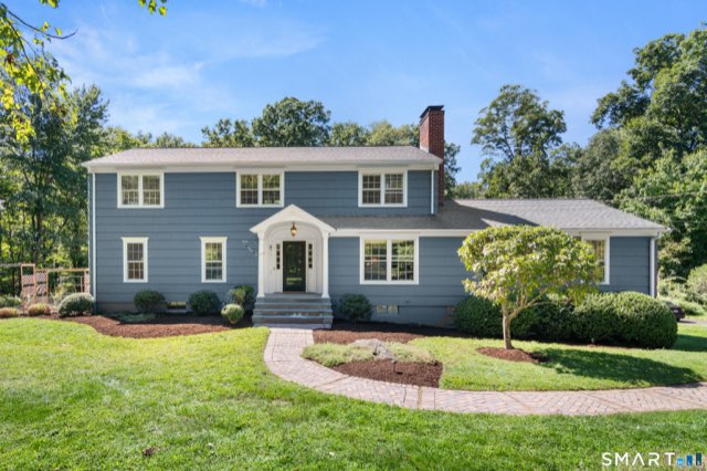 20 Gray Squirrel Drive, New Canaan