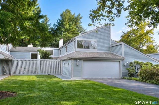 124 Harvest Commons, Westport