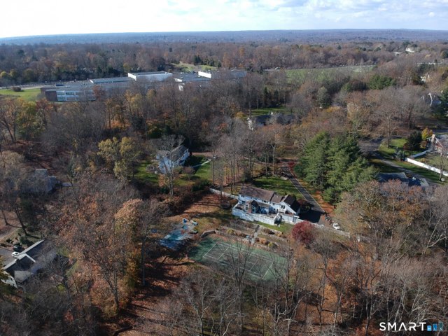 6 Fox Run Lane, Westport