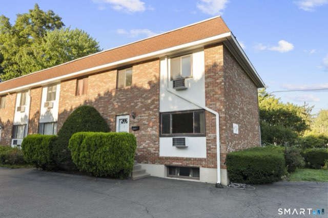 38 Maple Tree Avenue, Stamford