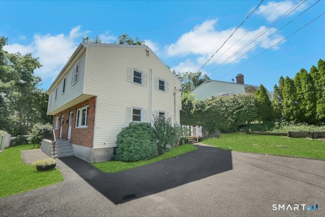 85 Burwood Avenue, Stamford