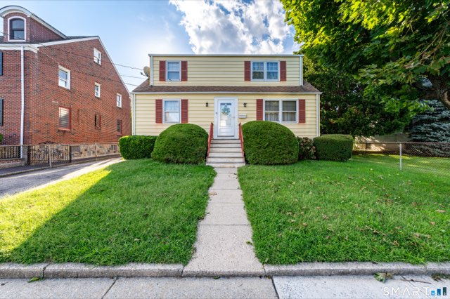 65 Roosevelt Avenue, Stamford