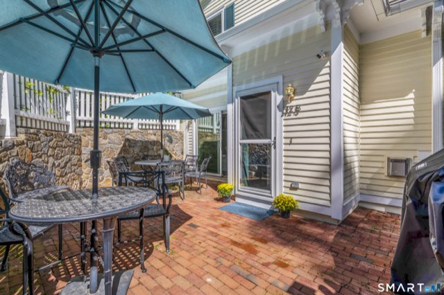 12 Cross Highway, Westport