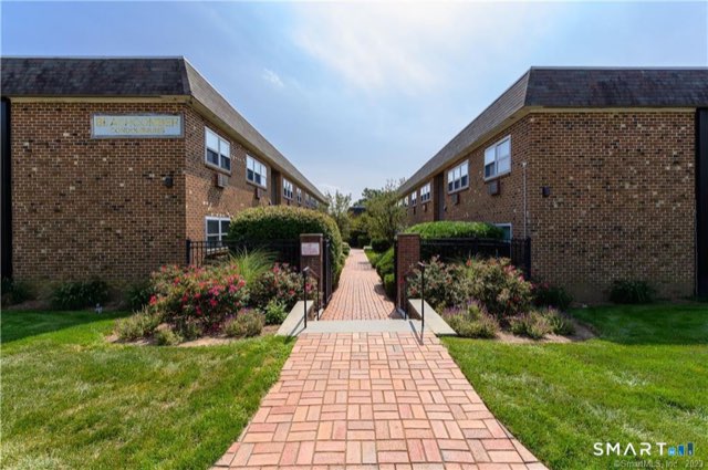 637 Cove Road, Stamford