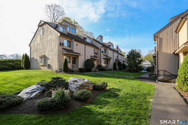 19 Woodway Road, Stamford