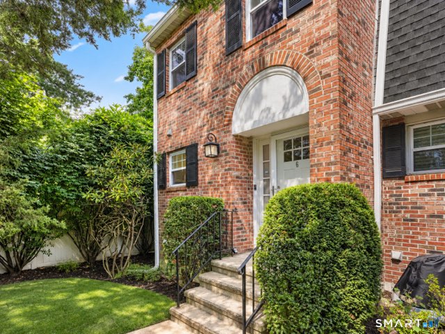 19 Colonial Road, Stamford