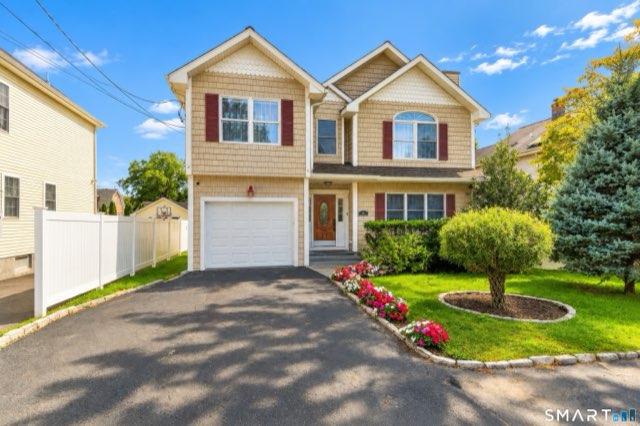54 Saint Charles Avenue, Stamford