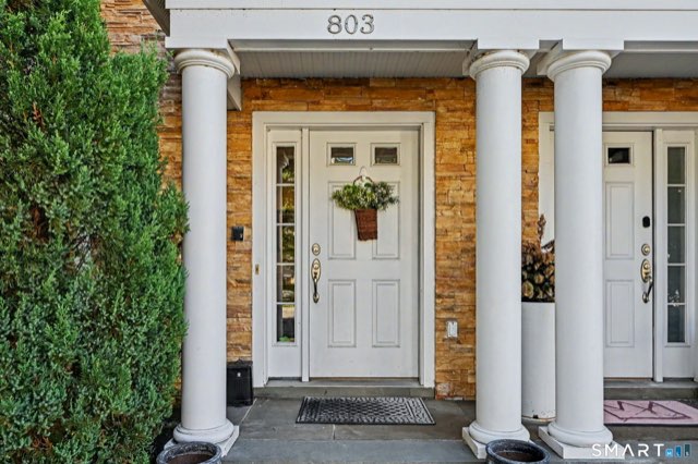 70 Riverdale Avenue, Greenwich