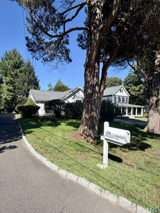28 Treadwell Avenue, Westport