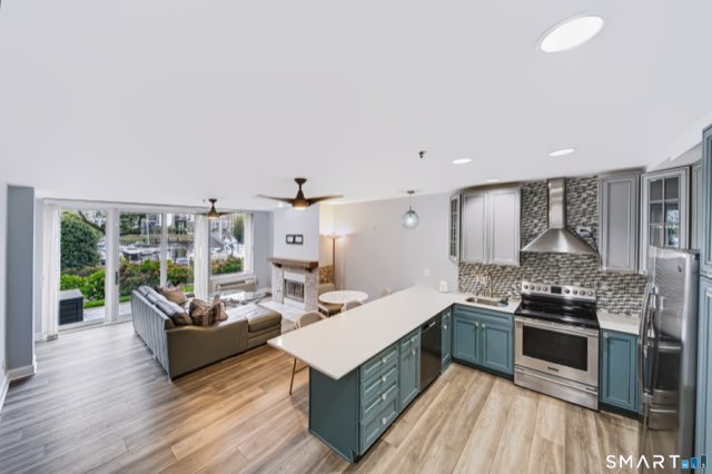 98 Southfield Avenue, Stamford